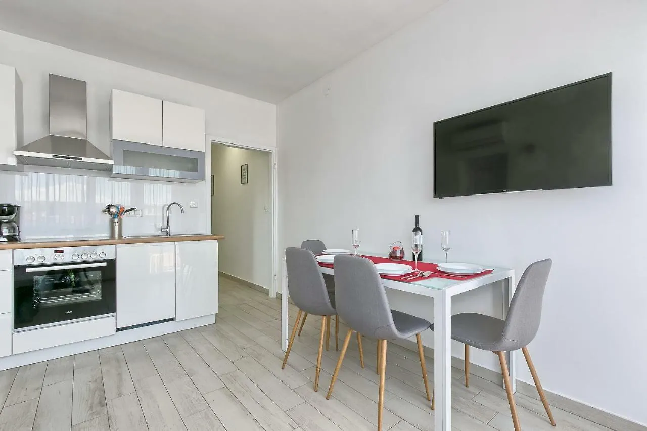 Ancora Center Apartment Pula Croatia